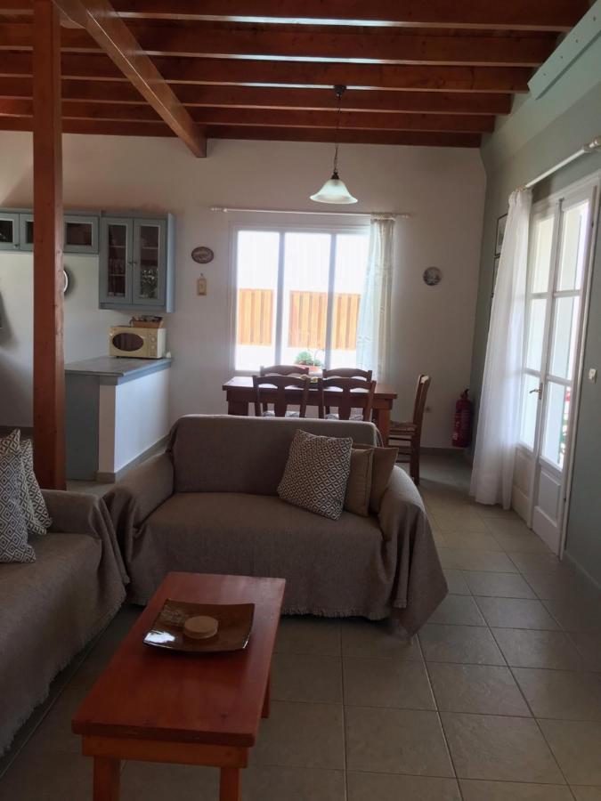 Regina Villa Фискардо Екстериор снимка