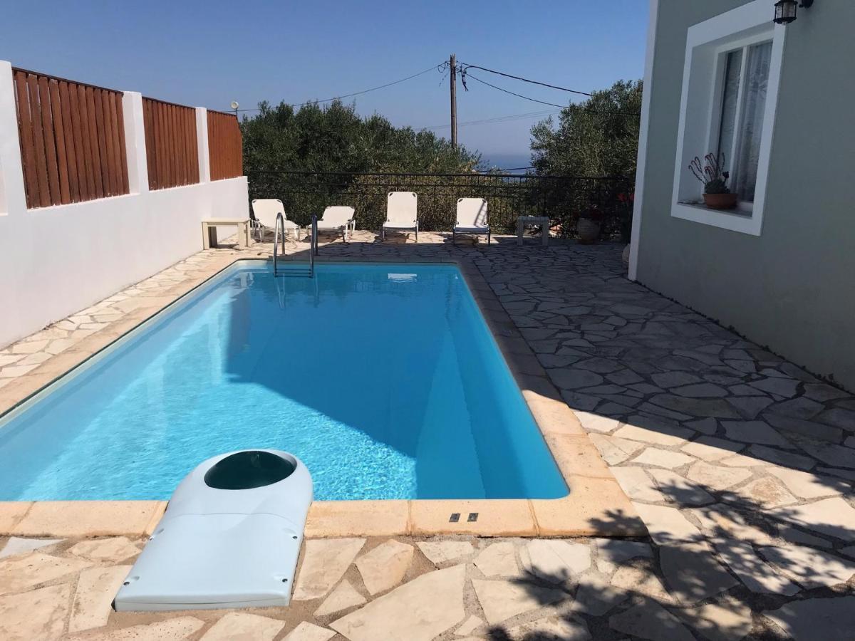 Regina Villa Фискардо Екстериор снимка