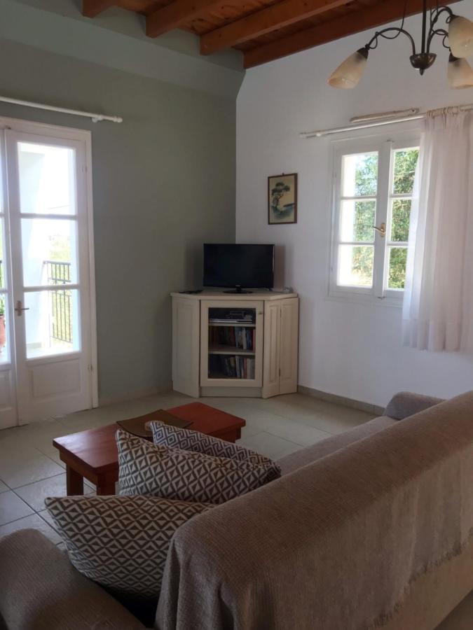 Regina Villa Фискардо Екстериор снимка